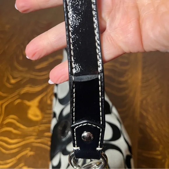 Coach Penelope Cary-all Black and Gray Signature C Shoulder Bag - Picture 5 of 10